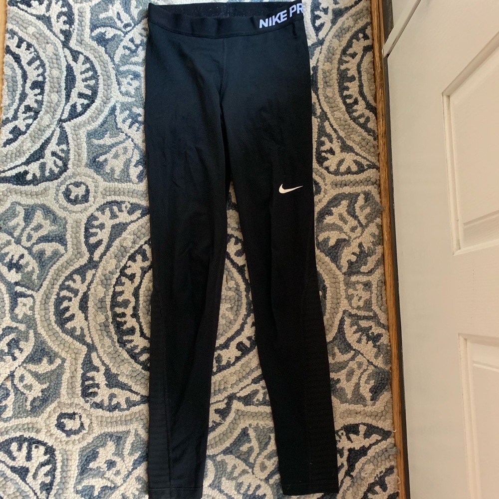black nike leggings